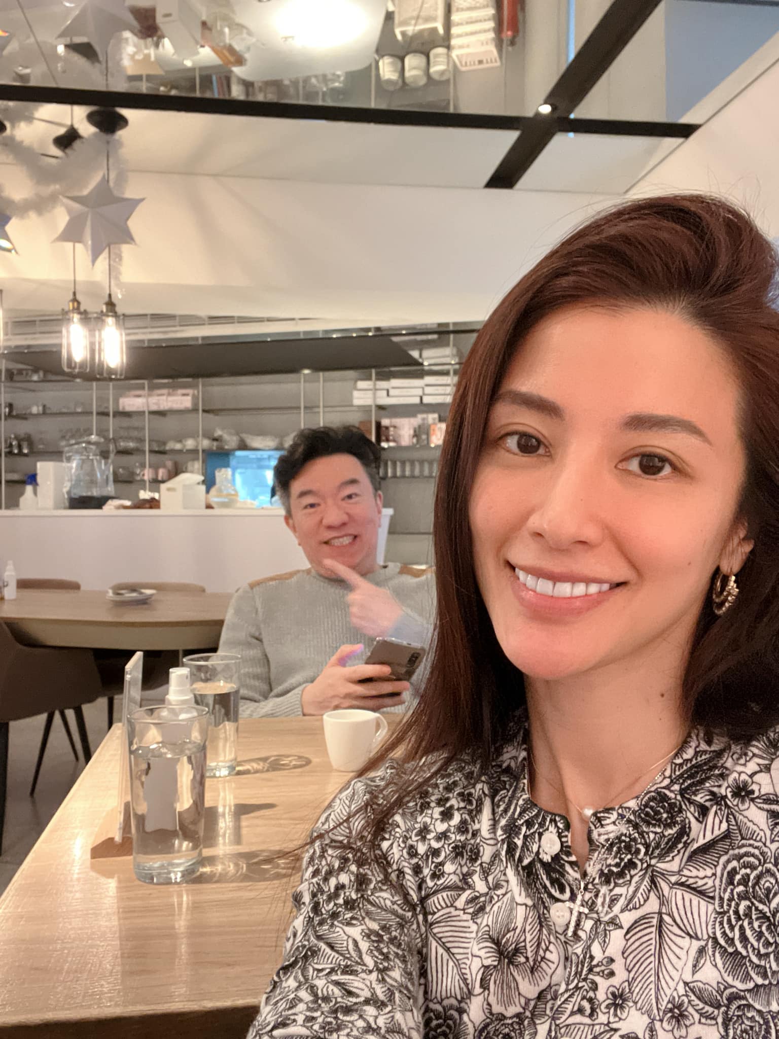 最帥星二代！李蒨蓉小兒一轉正面「五官超俊俏」連母都自豪　「曝兒將陸續赴美念書」為母只能學會放手