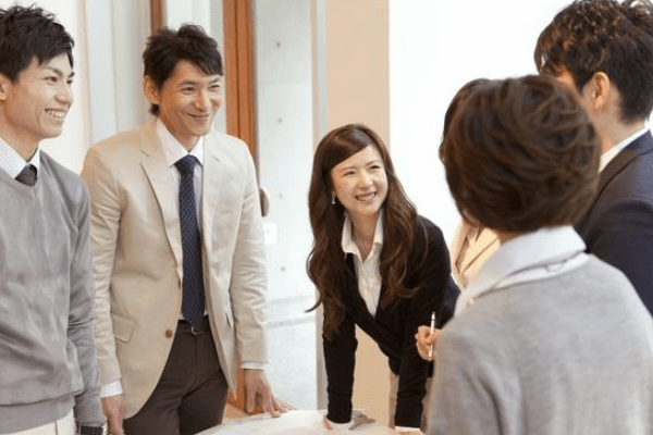 面試官：兩個「月」合起來是什麼字？女博士脫口而出：「朋」！當場被淘汰 