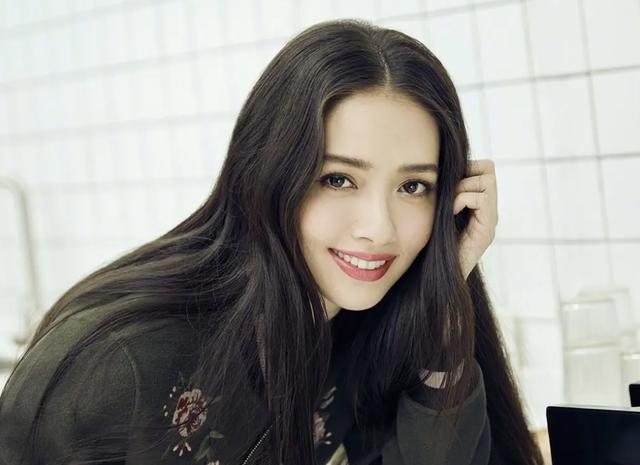 幸不幸福看臉就知！郭碧婷嫁向佐「丈夫變化不大」　婆婆讚不絕口3年後「她如同變了個人」