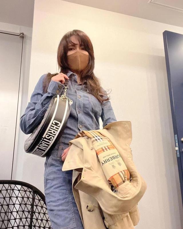 51歲魅力不減！木村拓哉妻子「扣子壞了照樣穿」私下超節儉　兩女兒同框照「繼承獨特時尚感」網驚：媽媽是範本