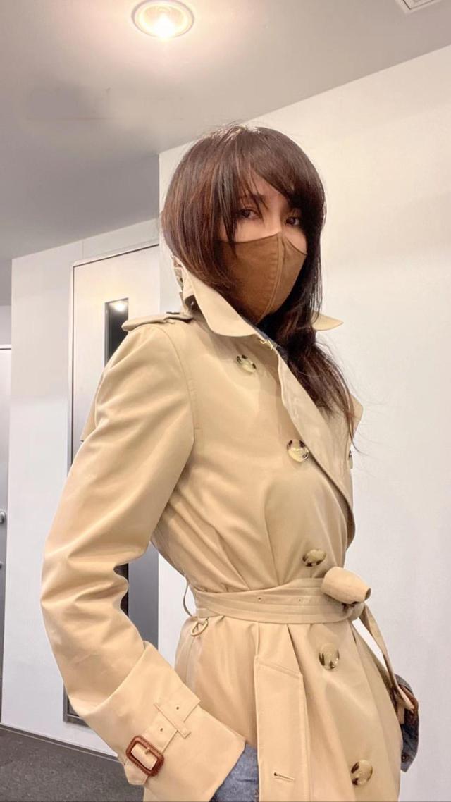 51歲魅力不減！木村拓哉妻子「扣子壞了照樣穿」私下超節儉　兩女兒同框照「繼承獨特時尚感」網驚：媽媽是範本