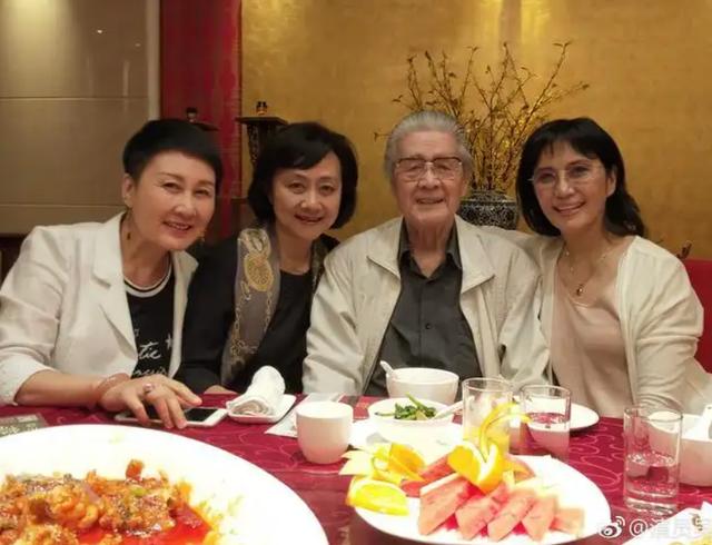吳玉華：和前夫汪俊有緣無份，二婚嫁給畫家后，兒女雙全無遺憾