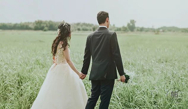 花了整整40年！專家觀察「700對夫妻」後發現：婚姻幸福的人，永遠只有一種