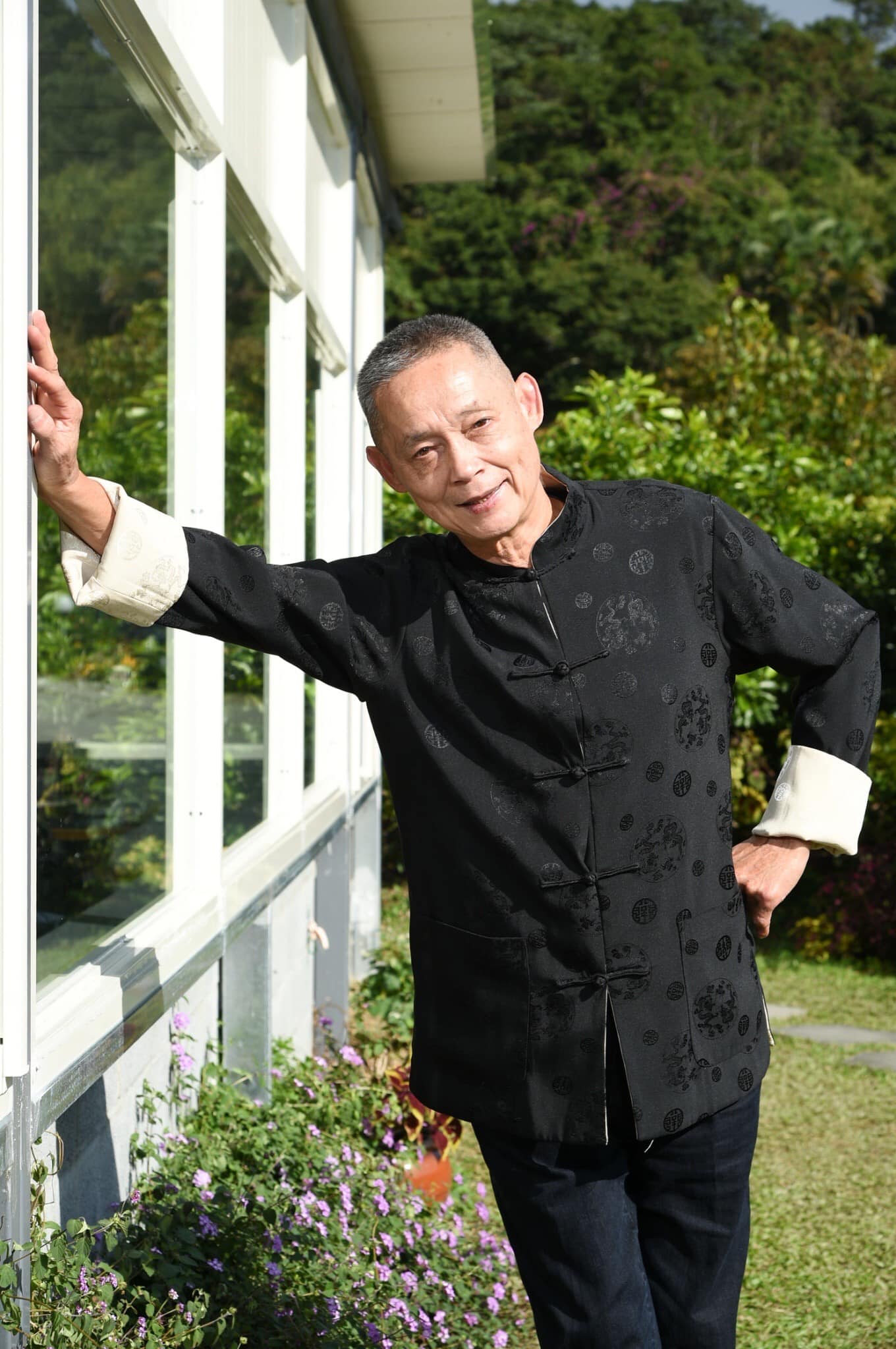 父母都短命！老戲骨被斷言「你活不過59歲」只求活在當下　天天晨起練功「出海徒手抓魚」67歲近況曝