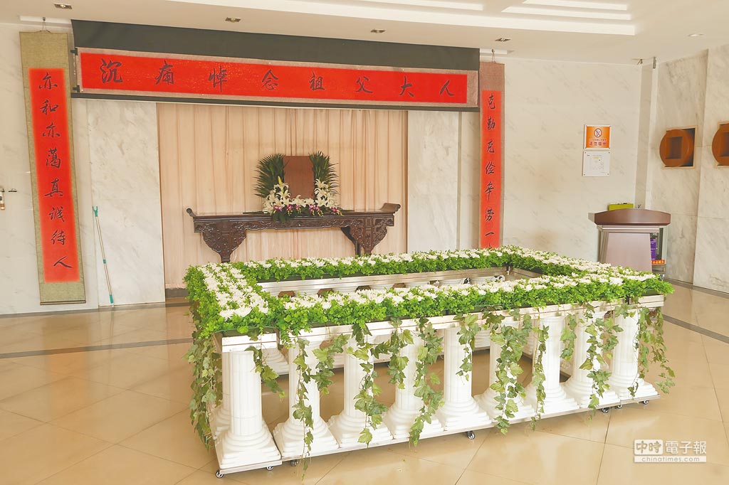 參加完喪禮「隔天四人集體身亡」!檢驗後「體內驗出致命成分」案情不單純