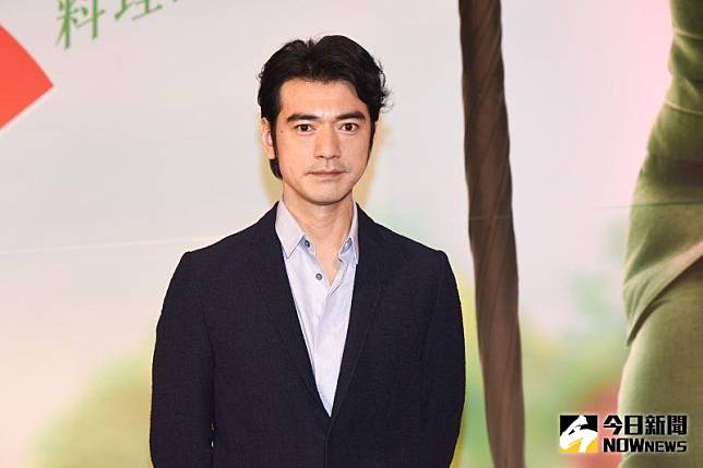 金城武是雙面人?幫空姐簽名「轉身馬上客訴」 她抱不平「假裝客氣答應」網不挺:你們太超過