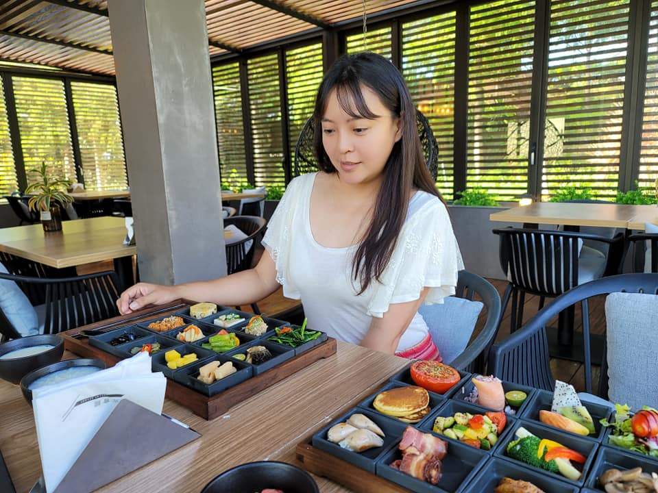 升格當醫師娘！本土劇女星「突面癱眼歪嘴斜」講話還漏風　崩潰爆哭「睡覺還需要貼膠帶」病況曝光