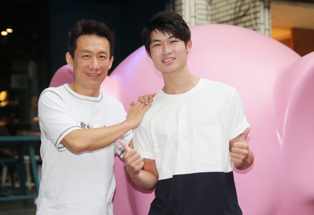 繼承父業！郭子乾兒子郭德君畢業後決心闖蕩演藝圈　父母全力支持背後藏暖心故事