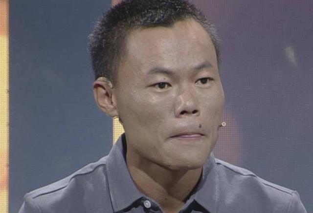 當妳永遠的雙腳！兩情相悅卻遭阻攔「妻意外終生臥床」　他貼身照顧「連續四年揹妻上山」現況看哭全網