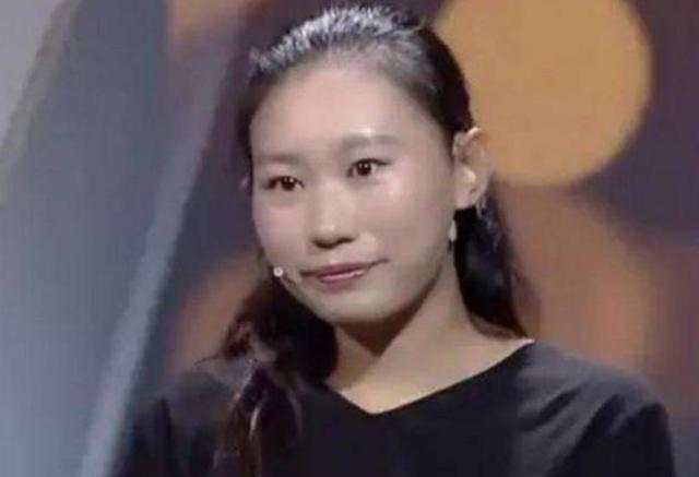 當妳永遠的雙腳！兩情相悅卻遭阻攔「妻意外終生臥床」　他貼身照顧「連續四年揹妻上山」現況看哭全網