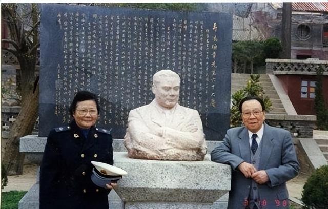 出身軍閥家教嚴格！「女兒卻每月當月光族」一發薪就花光　豪擲1300萬「臨走前戶頭剩三百」卻受到眾人景仰