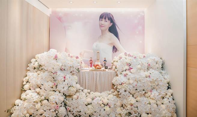 相差12歲！大哥曝「爸爸40歲才生下羅霈穎」是家中掌上明珠　「替妹妹整理遺物」回顧一甲子手足情