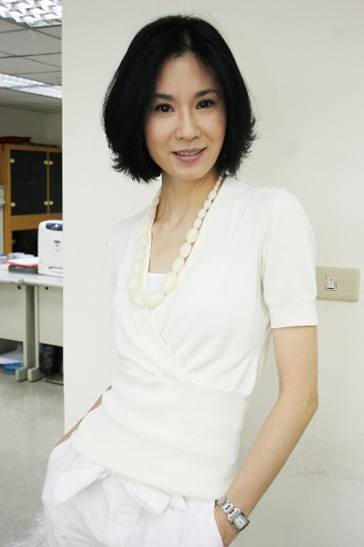 終於復出！葉歡淡出6年「跑到偏鄉做公益」從不間斷　「為戲剪俐落短髮」宣布回歸