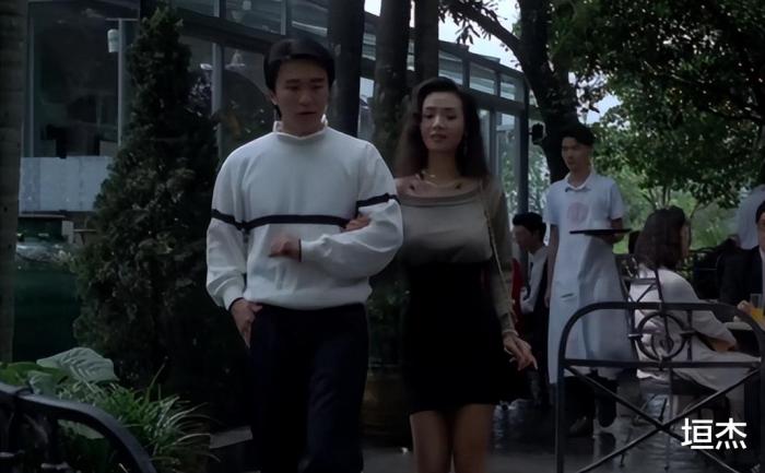 曾是波霸始祖！一代豔星「砸7百萬替美胸保險」28歲為愛隱退　相愛20年「不婚不生財產留給前妻」