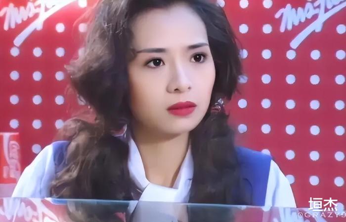 曾是波霸始祖！一代豔星「砸7百萬替美胸保險」28歲為愛隱退　相愛20年「不婚不生財產留給前妻」