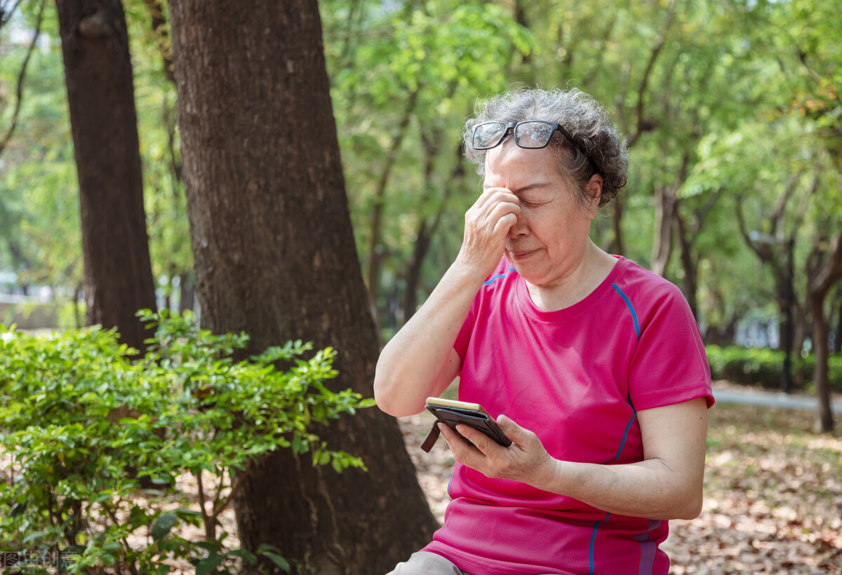 65歲阿姨的覺醒：晚年最親非老伴非兒女，而是自己