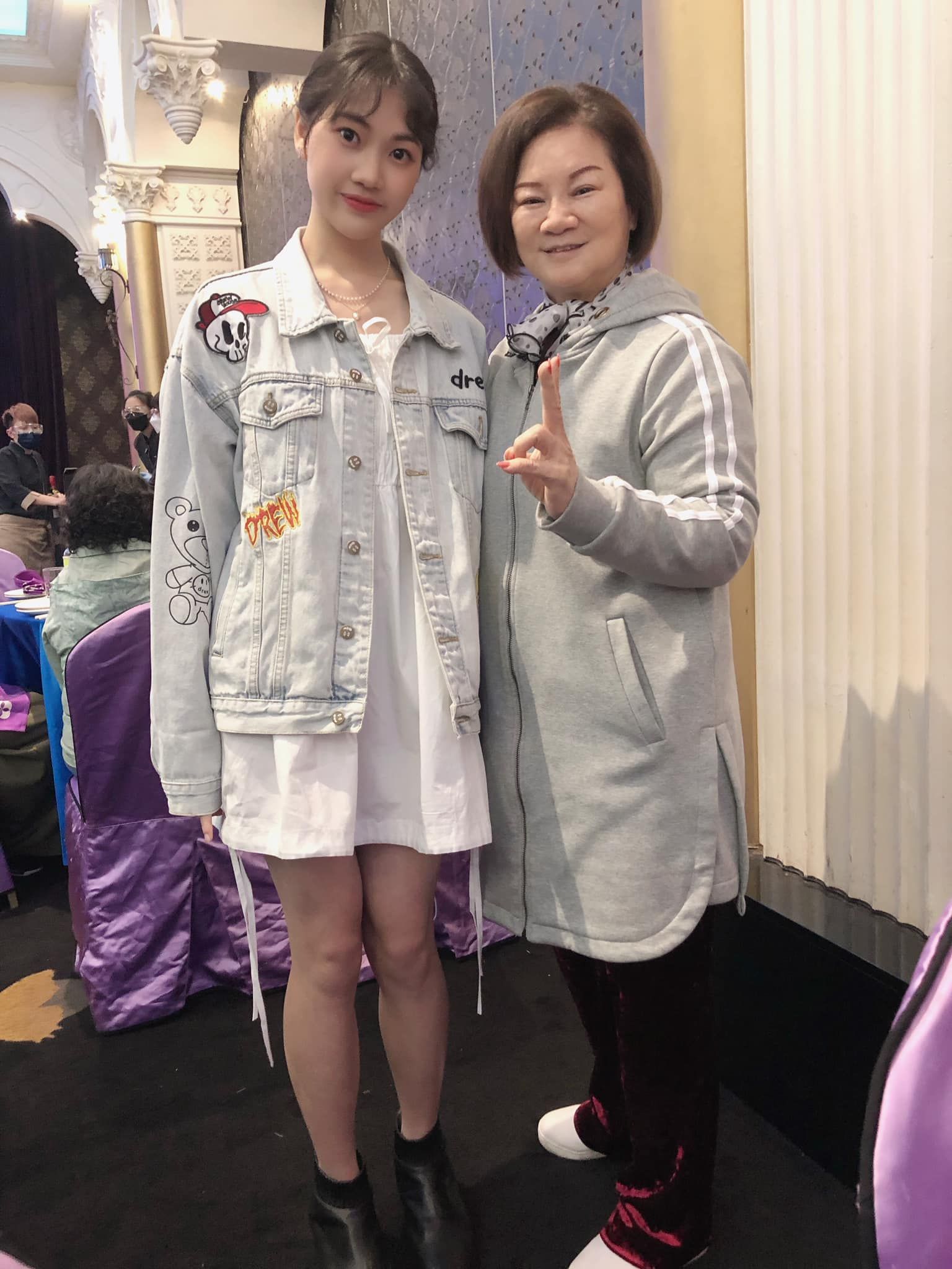 消失演藝圈7年！《天天開心》72歲男星「兒子娶美嬌娘」現身婚宴　意外曝光「超正小女兒」網狂喊：岳父好！