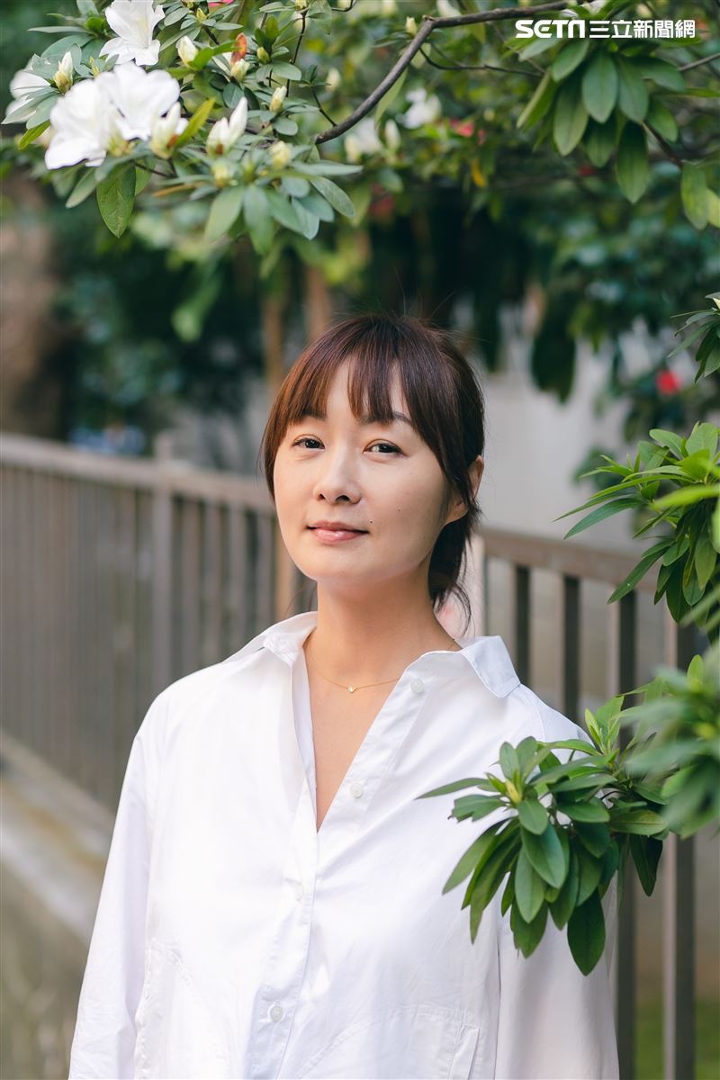 到了人生下半場，別再討好人！50歲「懷玉公主」鬆口：爸爸比較偏愛姊姊　「解開最後一道結」重新和自己和解