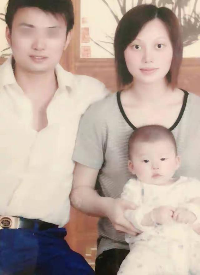 不用靠老公！36歲職業媽「13年狂生7胎」白天開公司晚上帶孩子　「爆紅後拒千萬薪」一個人育兒觀讚翻全網