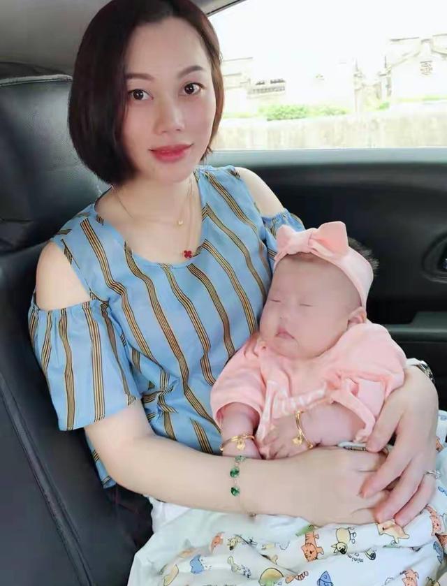不用靠老公！36歲職業媽「13年狂生7胎」白天開公司晚上帶孩子　「爆紅後拒千萬薪」一個人育兒觀讚翻全網