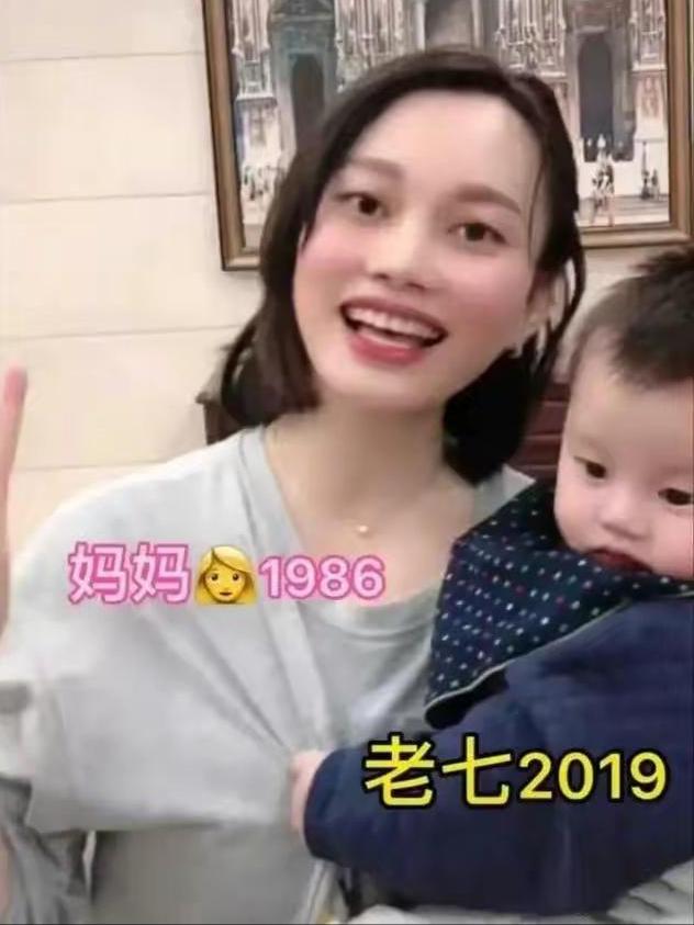 不用靠老公！36歲職業媽「13年狂生7胎」白天開公司晚上帶孩子　「爆紅後拒千萬薪」一個人育兒觀讚翻全網