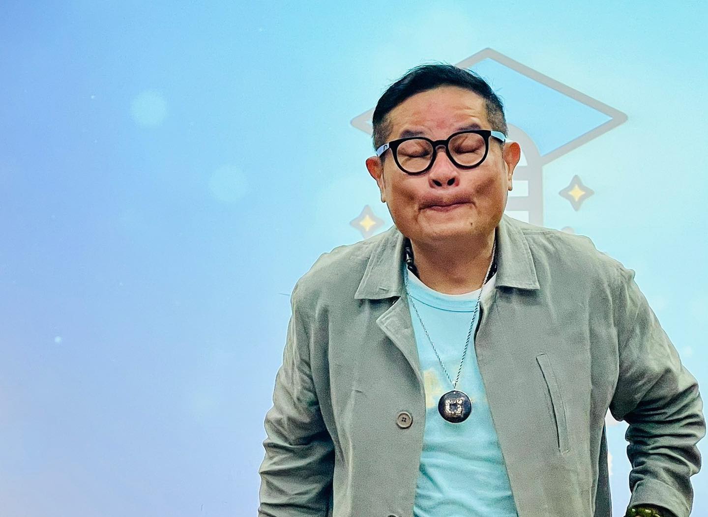 僅剩一個主持棒！許效舜「錄影三天變一天」反而樂在其中　「砸百萬轉行」近況曝光：活到老學到老
