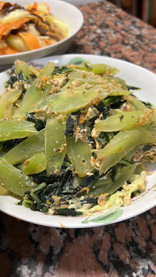 一嘗驚為天人！拜拜桌上「出現神秘菜色」他急問是什麼　老饕「公布真面目」嗨喊：快吃不到了