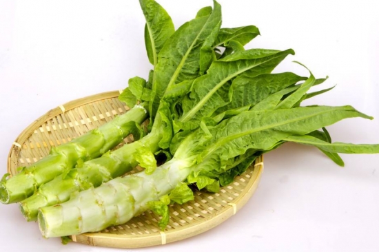 一嘗驚為天人！拜拜桌上「出現神秘菜色」他急問是什麼　老饕「公布真面目」嗨喊：快吃不到了