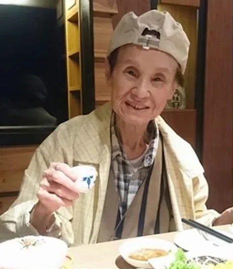 睡夢中離開！文夏老師娶小25歲妻「結婚50年成佳話」　自爆養生秘訣「靠每天喝兩杯」健步如飛