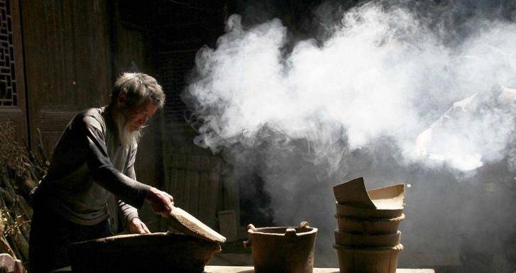  預示「所剩」時間不多！老人去世前會出現八個徵兆　做好各種臨終的關懷：讓老人走得安心