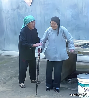  預示「所剩」時間不多！老人去世前會出現八個徵兆　做好各種臨終的關懷：讓老人走得安心