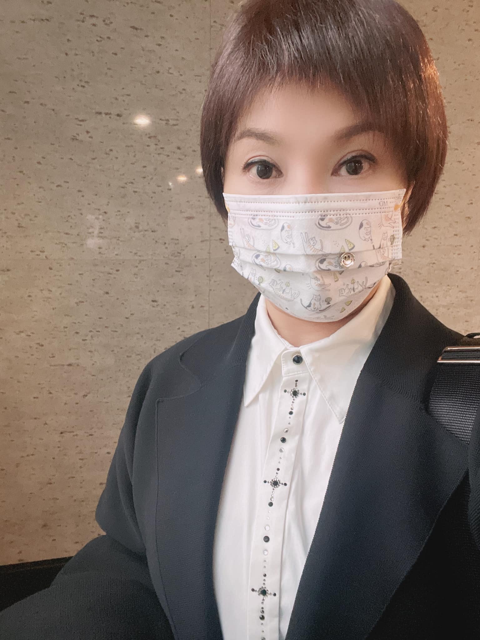 不讓媽媽受苦！唐美雲「雙手顫抖」簽下放棄急救：好希望是夢　「母親默默身教」影響她一輩子