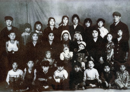無血緣大家庭！她自己粗茶淡飯「卻收養180個孩子」　一視同仁從不偏心「過往經歷讓她立定志向」今成最幸福媽媽