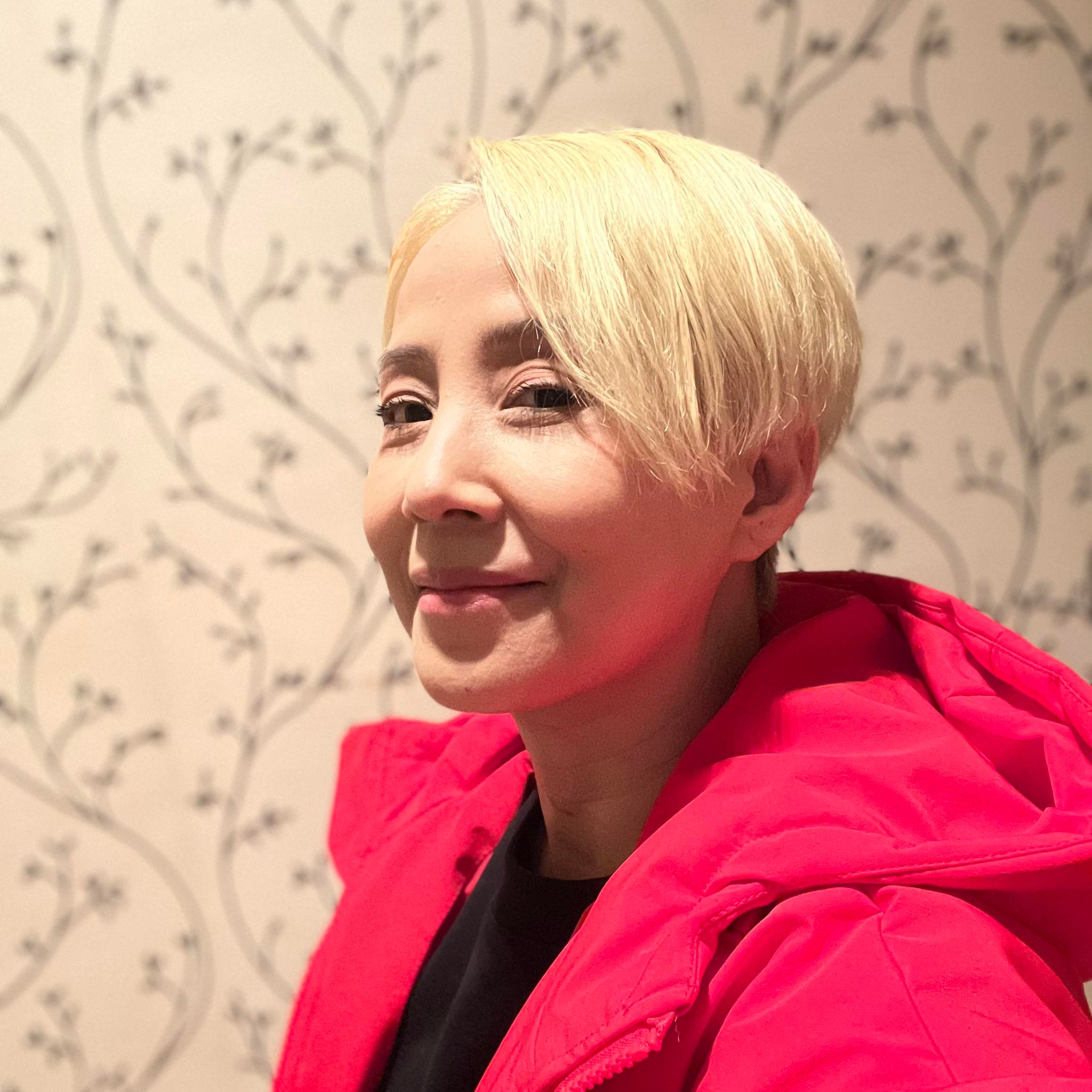 花2千萬斷開前夫！李明依曝「雙方各自碰到人生考驗」盡釋前嫌　「重新當回朋友」每周越洋視訊：做夢想不到