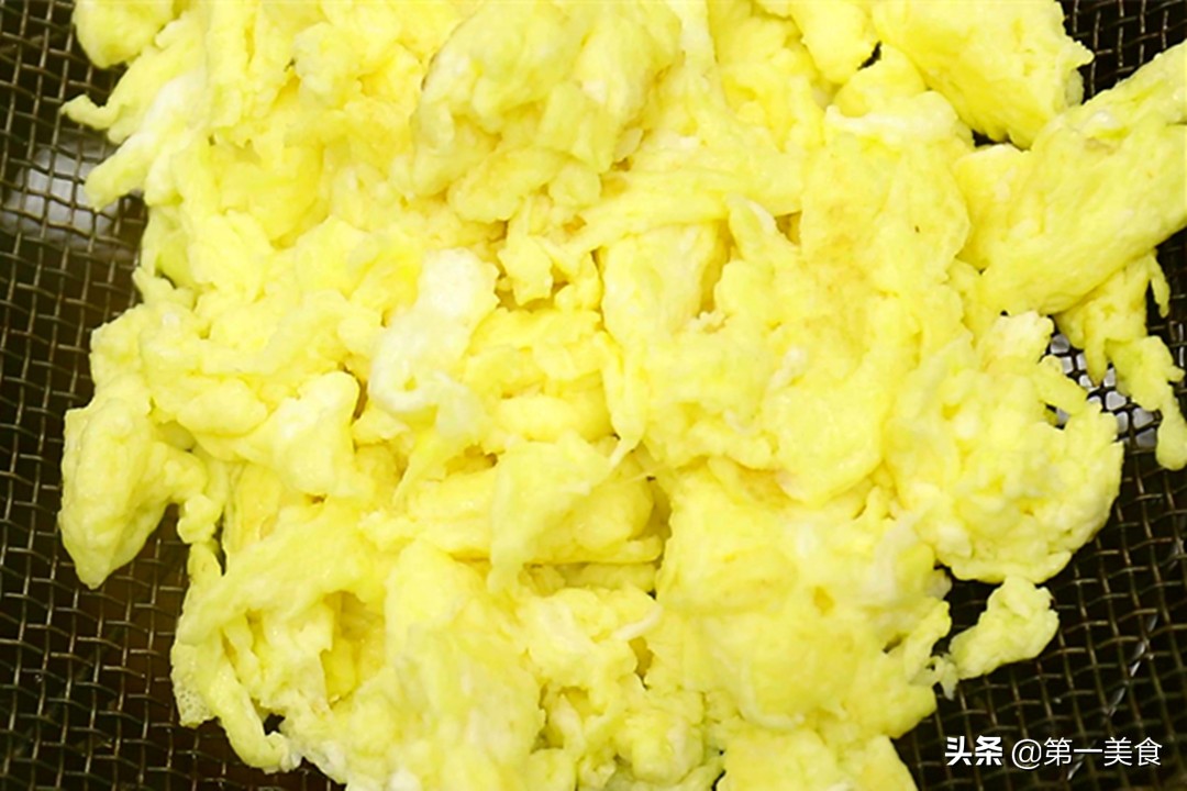 年齡大了要忌嘴！50歲以後這3樣「能不吃就不吃」　千萬「別不當回事」否則很容易引起痛風