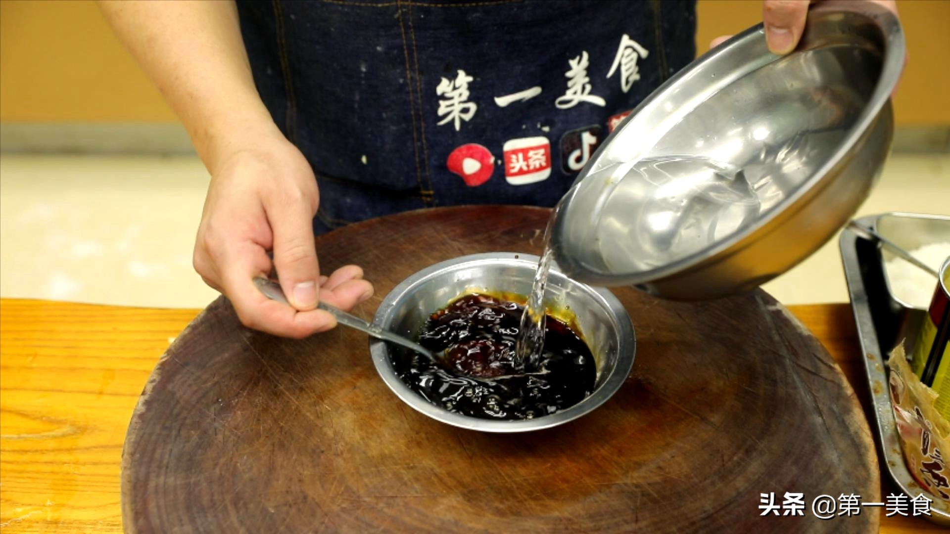 年齡大了要忌嘴！50歲以後這3樣「能不吃就不吃」　千萬「別不當回事」否則很容易引起痛風