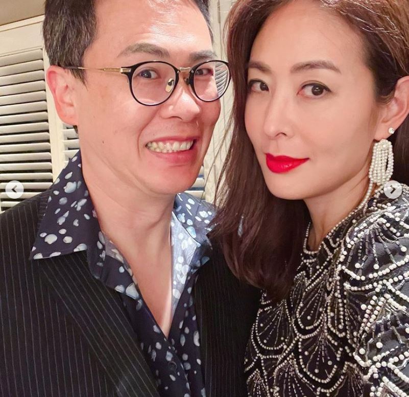妳有很多缺點！賈永婕老公「結婚20周年獻驚喜」憨慢告白　女神感動哭「下秒又被逗笑」：有夠古錐