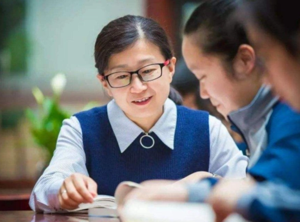兒子國小計算題「1.2+6.8=8」被打叉扣分！寶媽不解找老師理論　結果「一聽解釋」羞愧難當