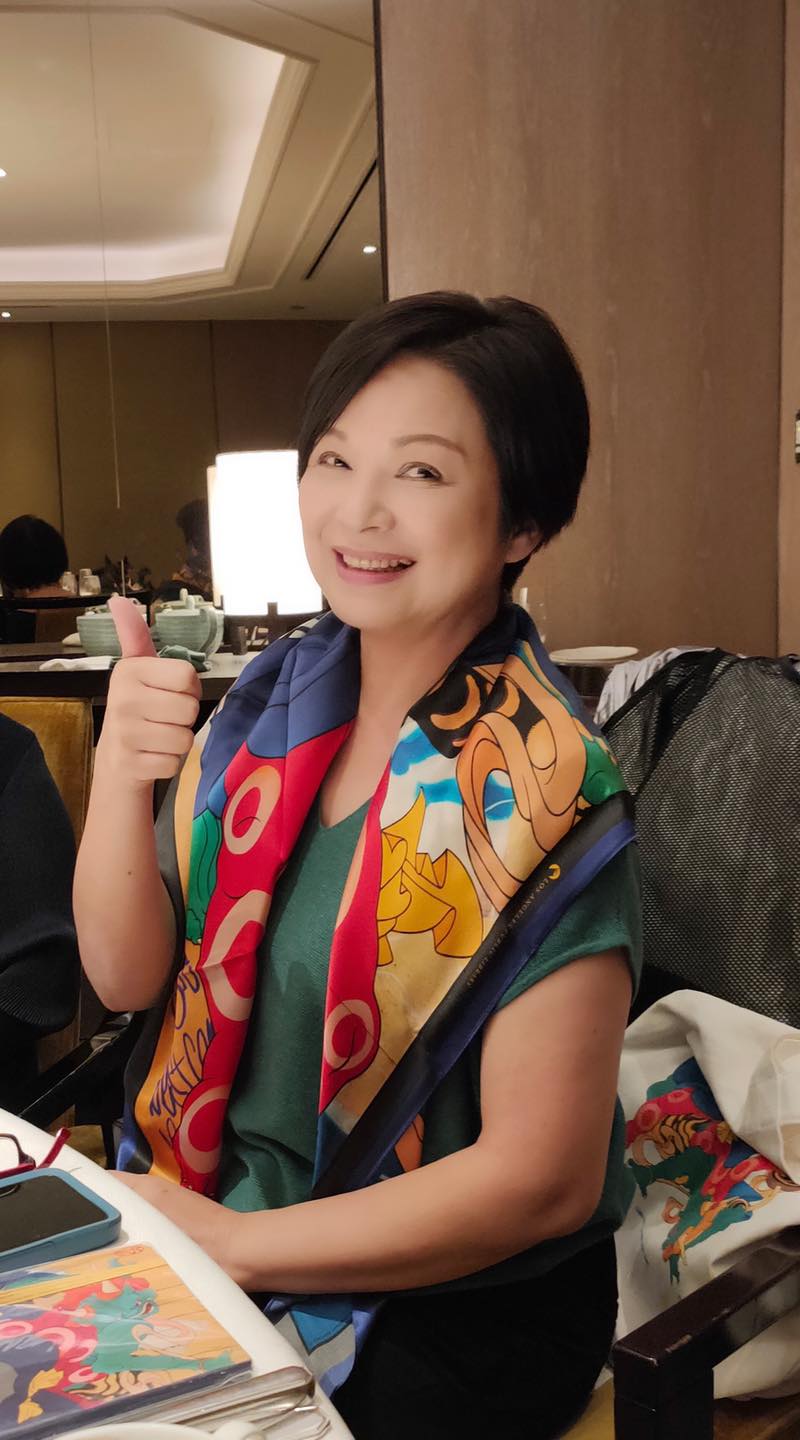 毅然賣掉中國房產！資深女星歸隱台東「親手打造農場」自給自足　「菜市場捕捉身影」鄉親認證：本人超親切