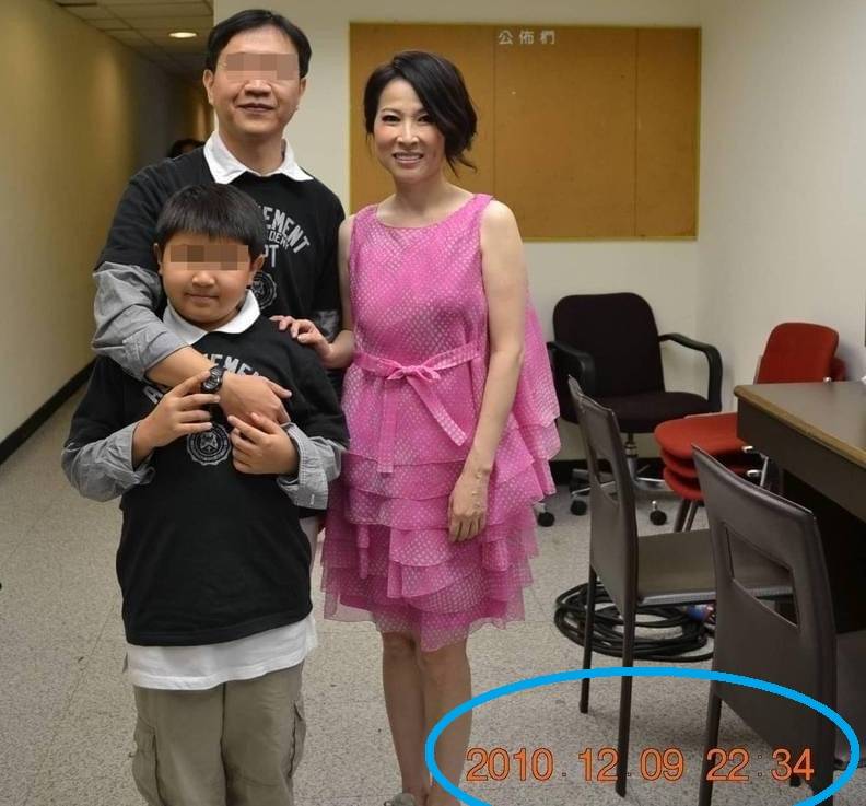 一張照片揭女神真性情！鐵粉公開「12年前珍藏合影」見證林慧萍念舊　今58歲復出「無奈意外攪局」大嘆遺憾