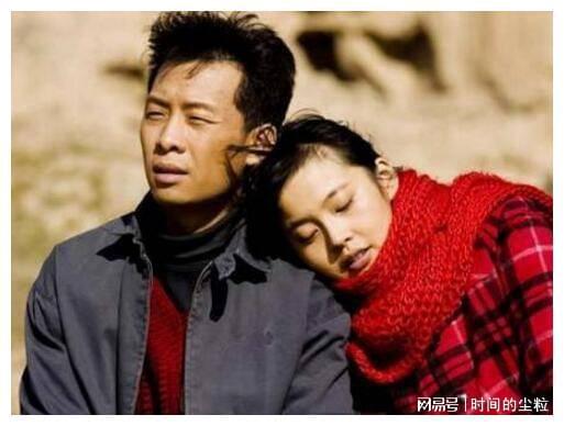 婚前坦言「有個植物人女友」!影帝癡情守護10年「直到她離世」 妻子大度陪伴「辭去工作成為他助力」