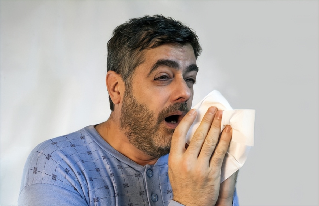 生存率很低！喉嚨若有這「4個症狀」要及時就醫　不是咽炎「可能是食道癌上身」