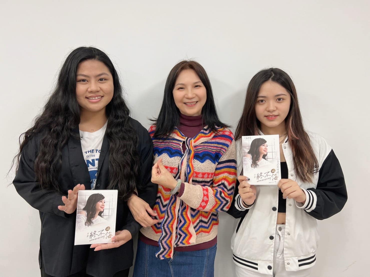 兼父職15年！小百合鬆口「收到兒子退學通知」才知他心理生病　女兒又出事「蠟燭兩頭燒」為母咬牙撐住