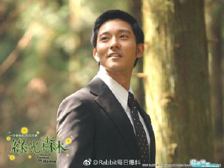 散發貴公子氣息！男星拍戲爆紅「在台消失18年」早已組成甜蜜家庭　「推掉一棟房收入」停工2年樂當包租公