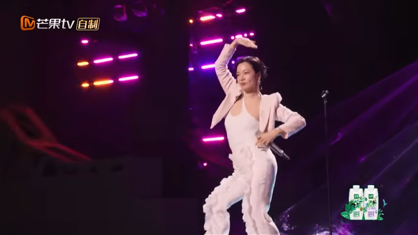 不再是諧星！阿雅18歲出道《銼冰進行曲》爆紅　當紅淡出「43歲再登舞台蛻變」滿滿知性美：爸爸會為我驕傲