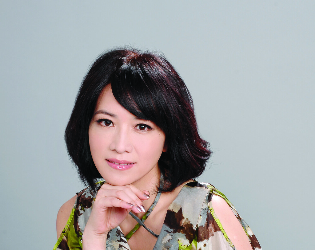 揭秘30年前未婚生子真相！柯素雲認「仍與孩子爸當朋友」相處曝光　親吐「單親媽身教育兒觀」獲大讚