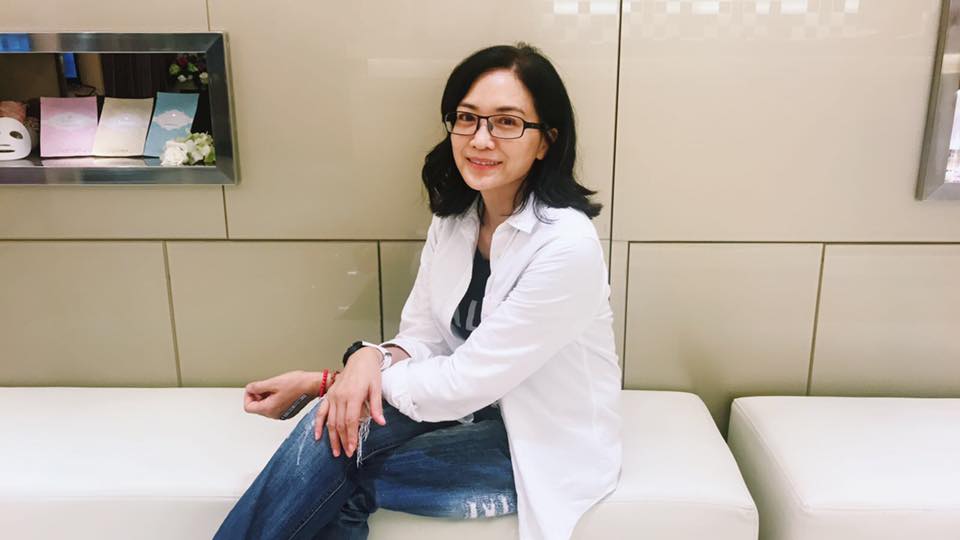 揭秘30年前未婚生子真相！柯素雲認「仍與孩子爸當朋友」相處曝光　親吐「單親媽身教育兒觀」獲大讚