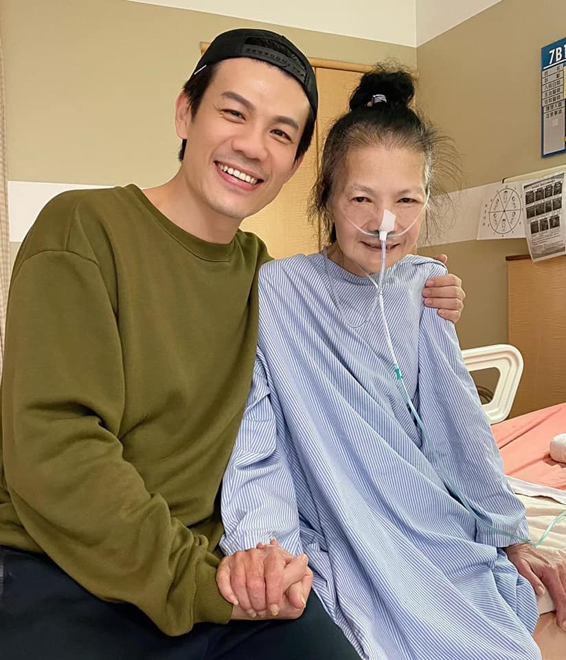 喪母思情媽媽聽到了！陳志強「靈前遇黑蝶飛舞」下秒停腳邊淚崩　「忍淚願當引路燈」告白惹鼻酸