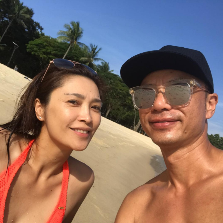一見鍾情就是30年！54歲男星「談起愛妻仍臉紅」：她是無可取代的女人　「財政大權全歸她」要太太安心當少奶奶