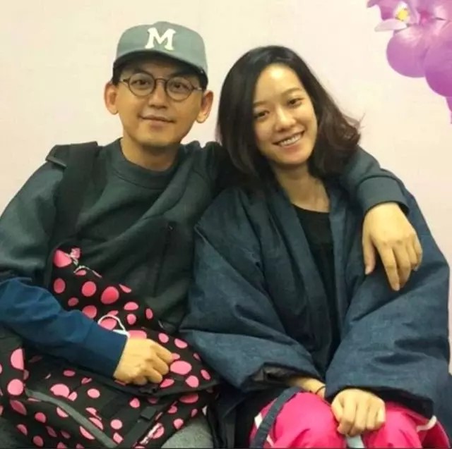 太可愛了！黃子佼首曝「女兒超萌正面照」新手爸超嗨❤　寶寶「水汪汪大眼看鏡頭」媽媽吐槽網笑翻